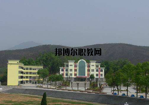 萍鄉(xiāng)武功山中等專業(yè)學(xué)校2020年報(bào)名條件、招生要求、招生對(duì)象
