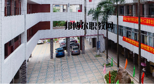 廣州商貿職業(yè)學校怎么樣、好不好