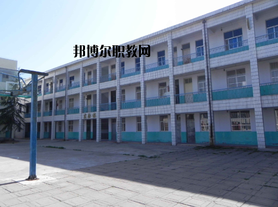 洛陽中醫(yī)藥學(xué)校2021年報(bào)名條件、招生要求、招生對象
