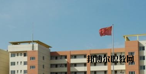 承德華中管理中專學(xué)校2020年報(bào)名條件、招生要求、招生對象 
