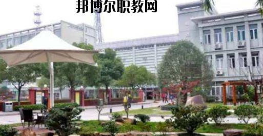 石家莊中美經(jīng)貿(mào)中等專業(yè)學(xué)校怎么樣、好不好