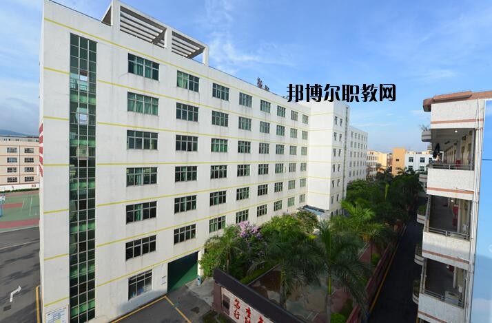 深圳寶山技工學(xué)校2020年報(bào)名條件、招生要求、招生對(duì)象