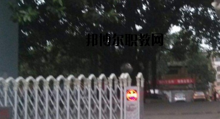 百色右江區(qū)職業(yè)技術(shù)學(xué)校2020年招生辦聯(lián)系電話(huà)