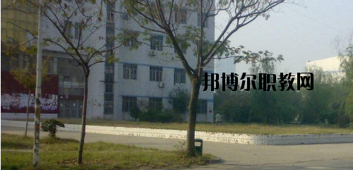 河南技工學(xué)校2021年報名條件、招生要求、招生對象