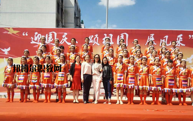 阜陽現(xiàn)代職業(yè)教育學(xué)校2020年報(bào)名條件、招生要求、招生對象