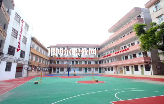 廉江衛(wèi)生職業(yè)技術學校網站網址