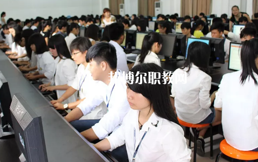 廉江興華職業(yè)技術(shù)學(xué)校2020年報名條件、招生要求、招生對象