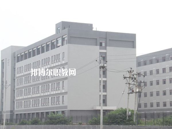 河南女子職業(yè)學(xué)院中專部2021年學(xué)費(fèi)、收費(fèi)多少