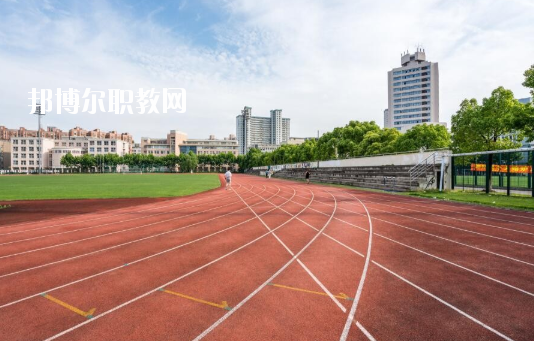 深圳市新鵬職業(yè)高級中學2020年學費、收費多少
