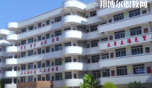 信宜丁堡高級職業(yè)技術學校2020年招生辦聯(lián)系電話