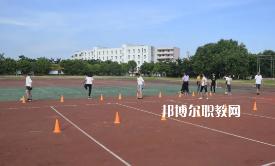 吳川職業(yè)高級中學(xué)2021年報名條件、招生要求、招生對象