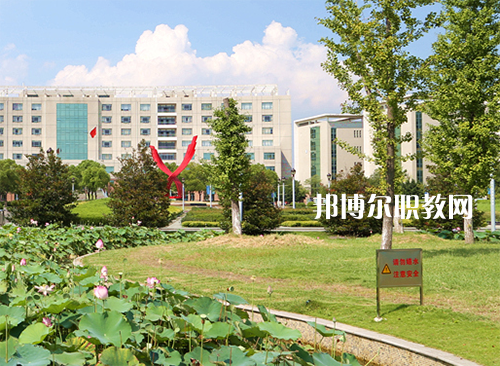 江蘇省常熟職業(yè)教育中心校怎么樣、好不好