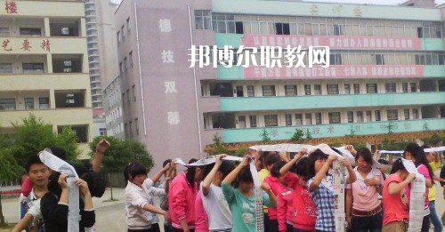 甕安鴻翔中等職業(yè)技術(shù)學(xué)校2021年報(bào)名條件、招生要求、招生對(duì)象