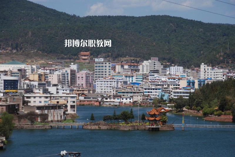 牟定縣職業(yè)高級(jí)中學(xué)怎么樣、好不好