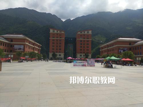 怒江州民族中等專業(yè)學(xué)校2021年學(xué)費(fèi)、收費(fèi)多少
