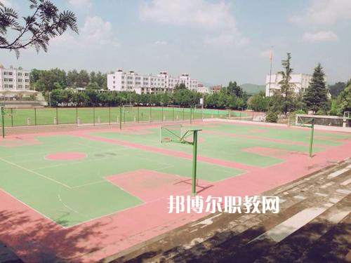 楚雄醫(yī)藥高等?？茖W(xué)校2021年報(bào)名條件、招生要求、招生對象