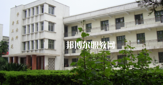 安徽省霍邱師范學(xué)校2021年報(bào)名條件、招生要求、招生對(duì)象