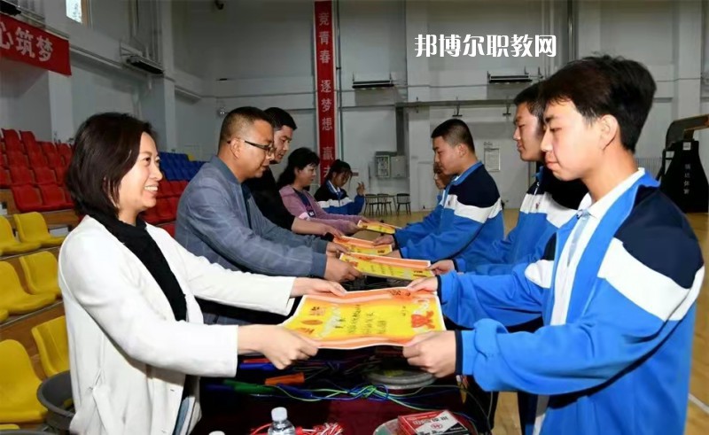 天水麥積區(qū)職業(yè)中等專業(yè)學校2022年學費、收費多少