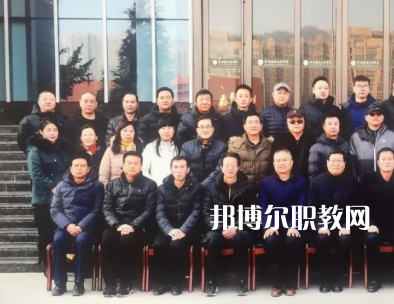 平?jīng)鲶w育運(yùn)動學(xué)校2022年報(bào)名條件、招生要求、招生對象 