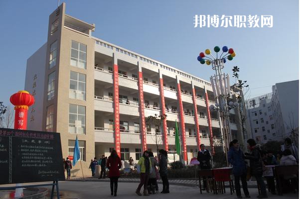 重慶益民技工學(xué)校2022年學(xué)費(fèi)、收費(fèi)多少 