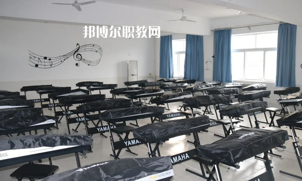 渭南華州區(qū)職業(yè)教育中心2022年報(bào)名條件、招生要求、招生對(duì)象