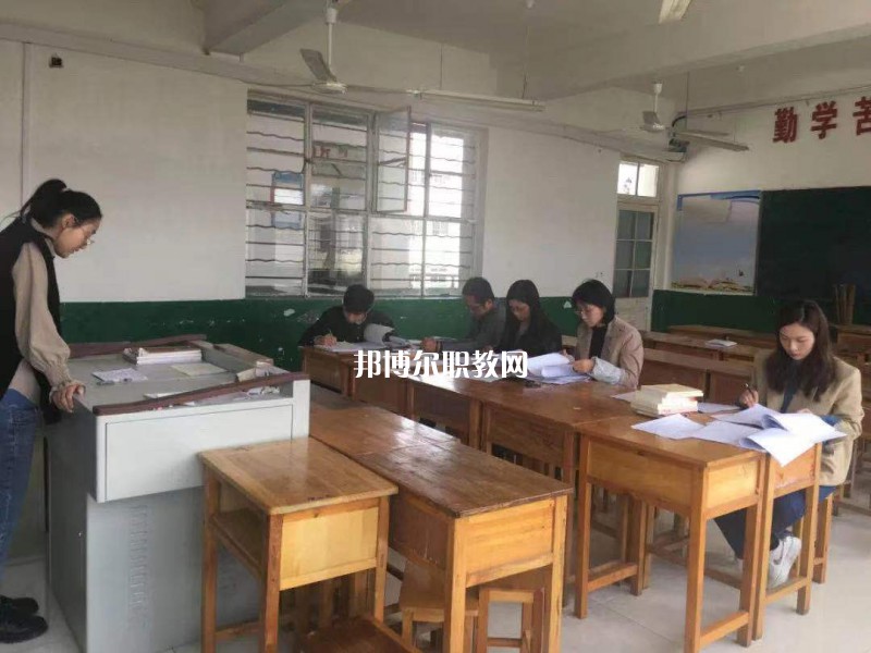 江蘇睢寧中等專業(yè)學(xué)校2022年報名條件、招生要求、招生對象