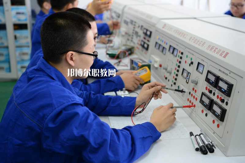 唐山建筑工程學(xué)校2022年報(bào)名條件、招生要求、招生對(duì)象