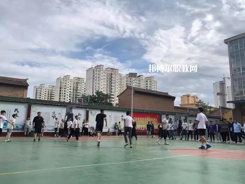 臨夏外國(guó)語(yǔ)學(xué)校2022年學(xué)費(fèi)、收費(fèi)多少