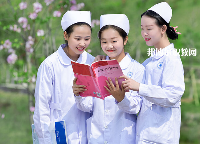 河源市衛(wèi)生學(xué)校2022年報(bào)名條件、招生要求、招生對象