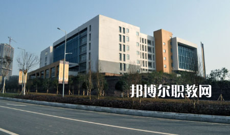 重慶合川職業(yè)教育中心2022年報(bào)名條件、招生要求、招生對(duì)象