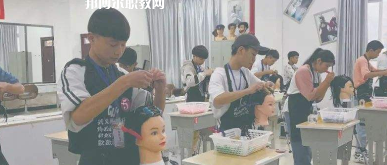 都勻工商管理學(xué)校2022年報(bào)名條件、招生要求、招生對象