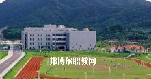 滎經(jīng)縣職業(yè)高級(jí)中學(xué)2022年報(bào)名條件、招生要求、招生對(duì)象