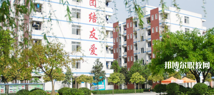 成都指南針職業(yè)技術(shù)學校怎么樣、好不好