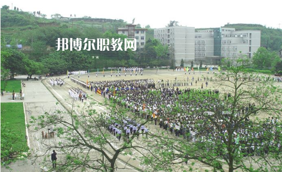 內(nèi)江鐵路機(jī)械學(xué)校2022年報(bào)名條件、招生要求、招生對(duì)象