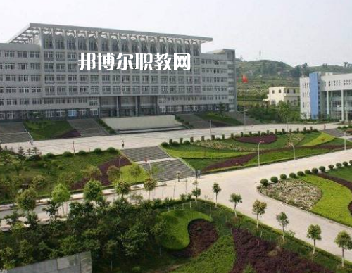 重慶萬州三峽服裝藝術(shù)學(xué)校2022年報名條件、招生要求、招生對象