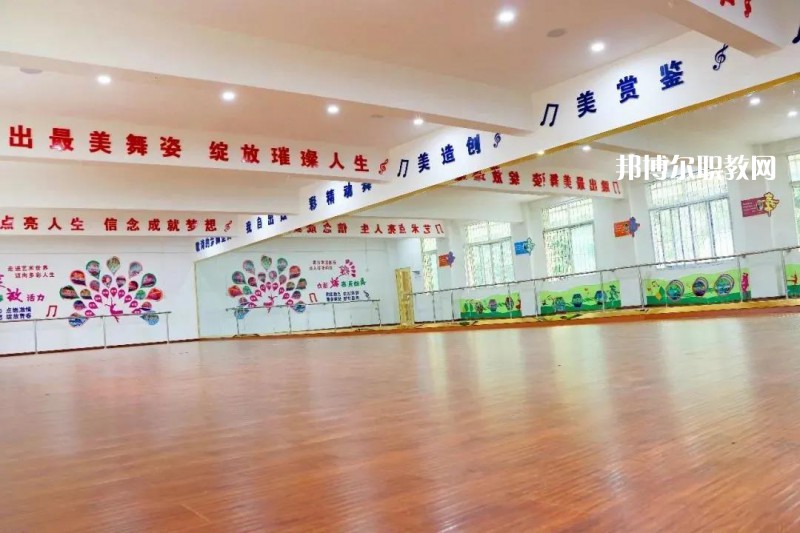 宜賓敘州區(qū)柳嘉職業(yè)技術(shù)學(xué)校2022年報(bào)名條件、招生要求、招生對象