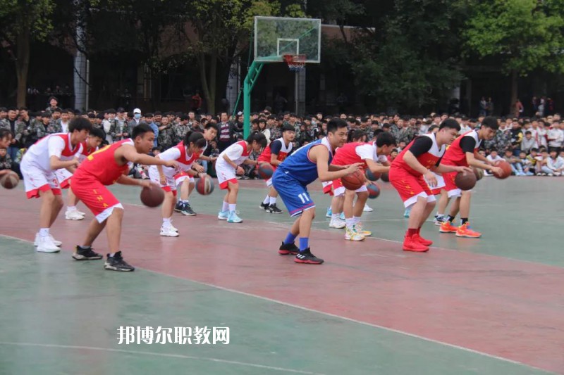 楚雄醫(yī)藥高等?？茖W(xué)校2022年招生辦聯(lián)系電話