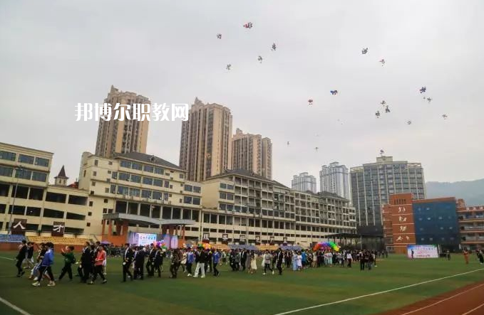 重慶萬盛職教中心2022年報(bào)名條件、招生要求、招生對象