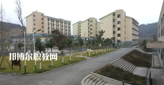 綿陽(yáng)職業(yè)技術(shù)學(xué)院中專部2022年學(xué)費(fèi)、收費(fèi)多少