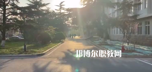 山東省青島衛(wèi)生學(xué)校2022年學(xué)費(fèi)、收費(fèi)多少