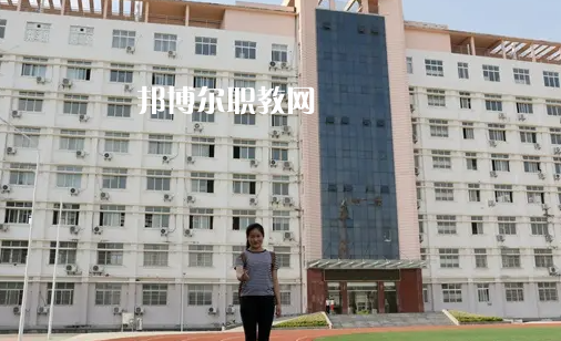孝感高級技工學(xué)校2022年報名條件、招生要求、招生對象