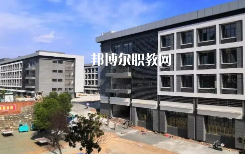 鄖西職業(yè)技術(shù)學(xué)校2022年報名條件、招生要求、招生對象