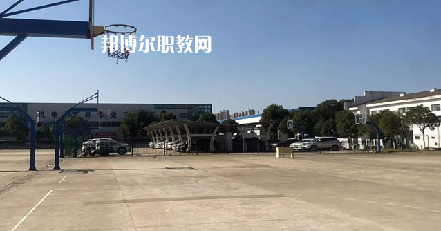 南昌智遠(yuǎn)技工學(xué)校2022年學(xué)費(fèi)、收費(fèi)多少