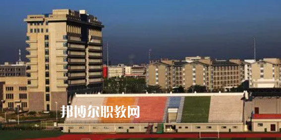 安徽高職?？圃盒Ｅ琶?6強(qiáng)