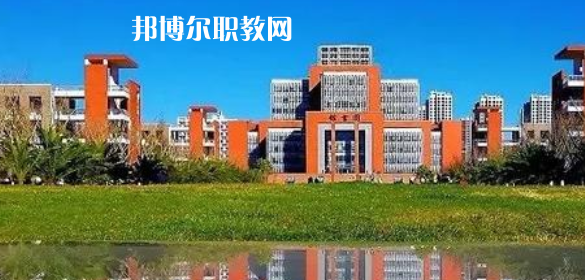 云南高職?？圃盒Ｅ琶?強