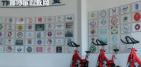 德陽弘正科技職業(yè)學(xué)校2023年報名條件、招生要求、招生對象