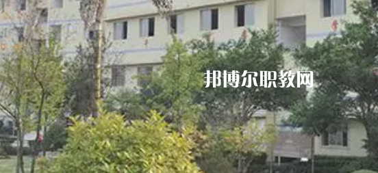 重慶市三峽職業(yè)技工學(xué)校地址在哪里，哪個(gè)地區(qū)，哪個(gè)城市?