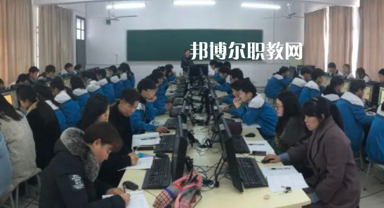 衢州市翔宇中等專業(yè)學(xué)校地址在哪里，哪個(gè)地區(qū)，哪個(gè)城市?