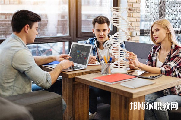 重慶市墊江縣第二職業(yè)中學校有哪些招生專業(yè)(2023年) 重慶市墊江縣第二職業(yè)中學校有哪些招生專業(yè)(2023年)
