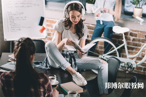 湖南哪里的中專學校能讀康復技術專業(yè)